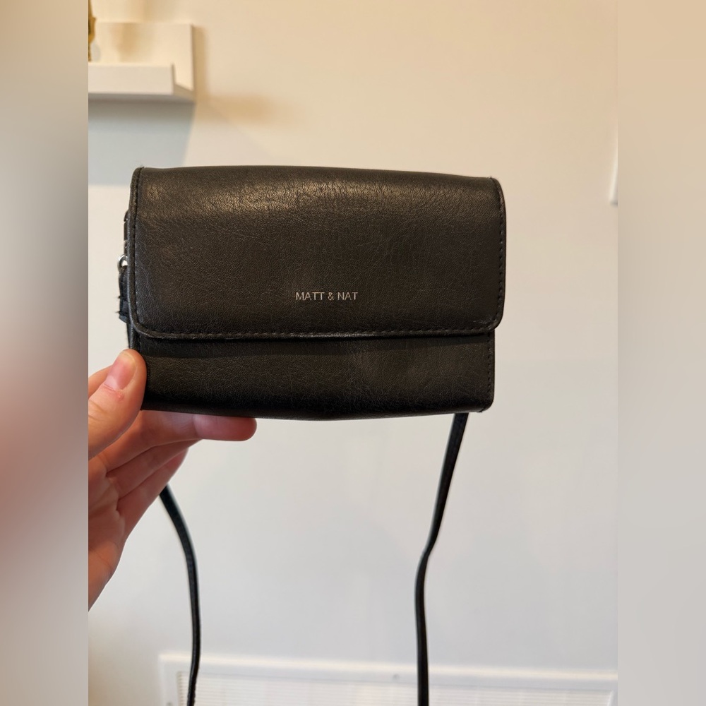 Matt & Nat Black Crossbody Bag
